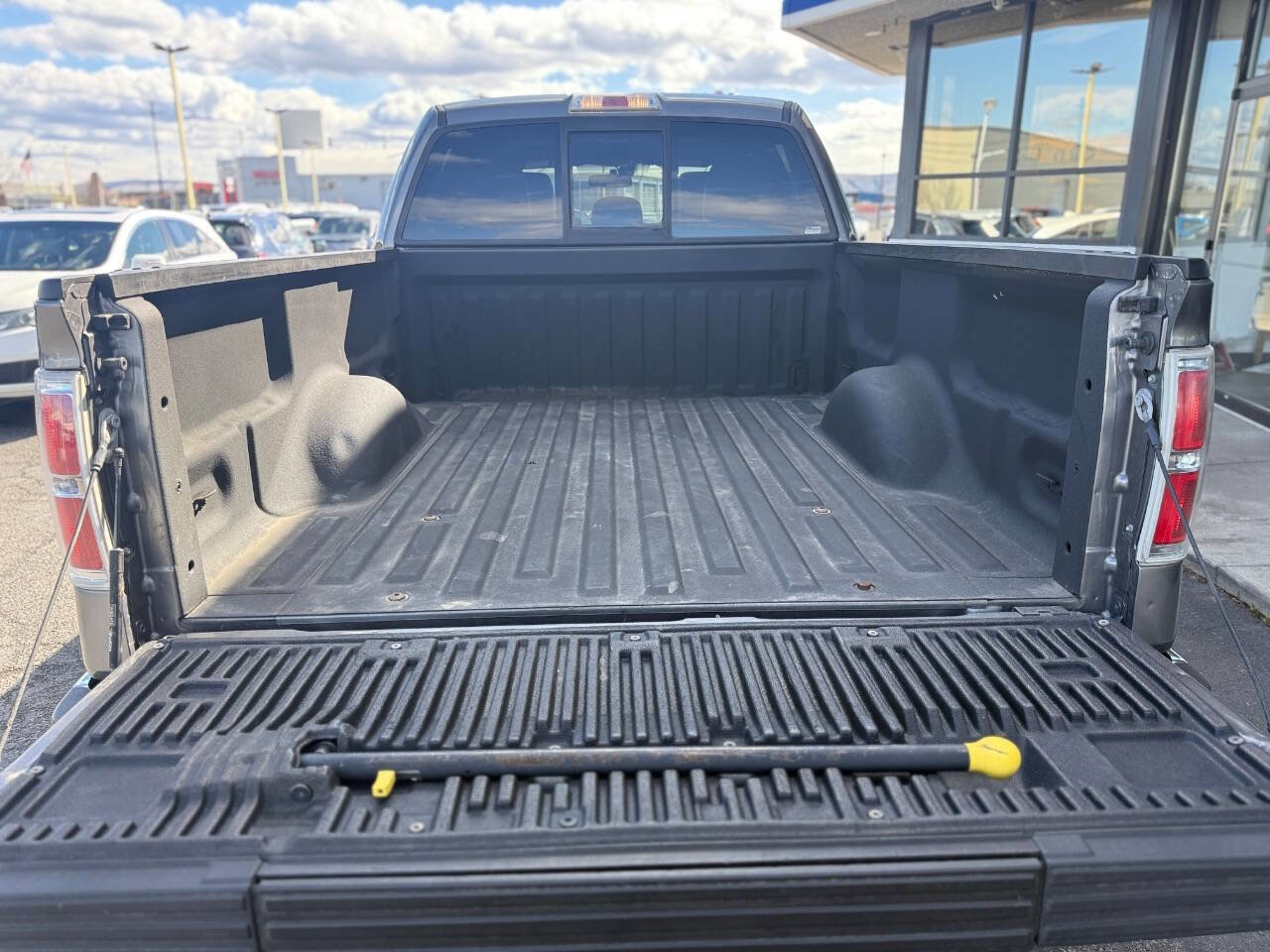 Used 2014 Ford F150 Platinum w/ Max Trailer Tow Package image 12