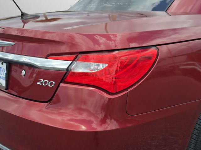Used 2012 Chrysler 200 Limited FWD image 14