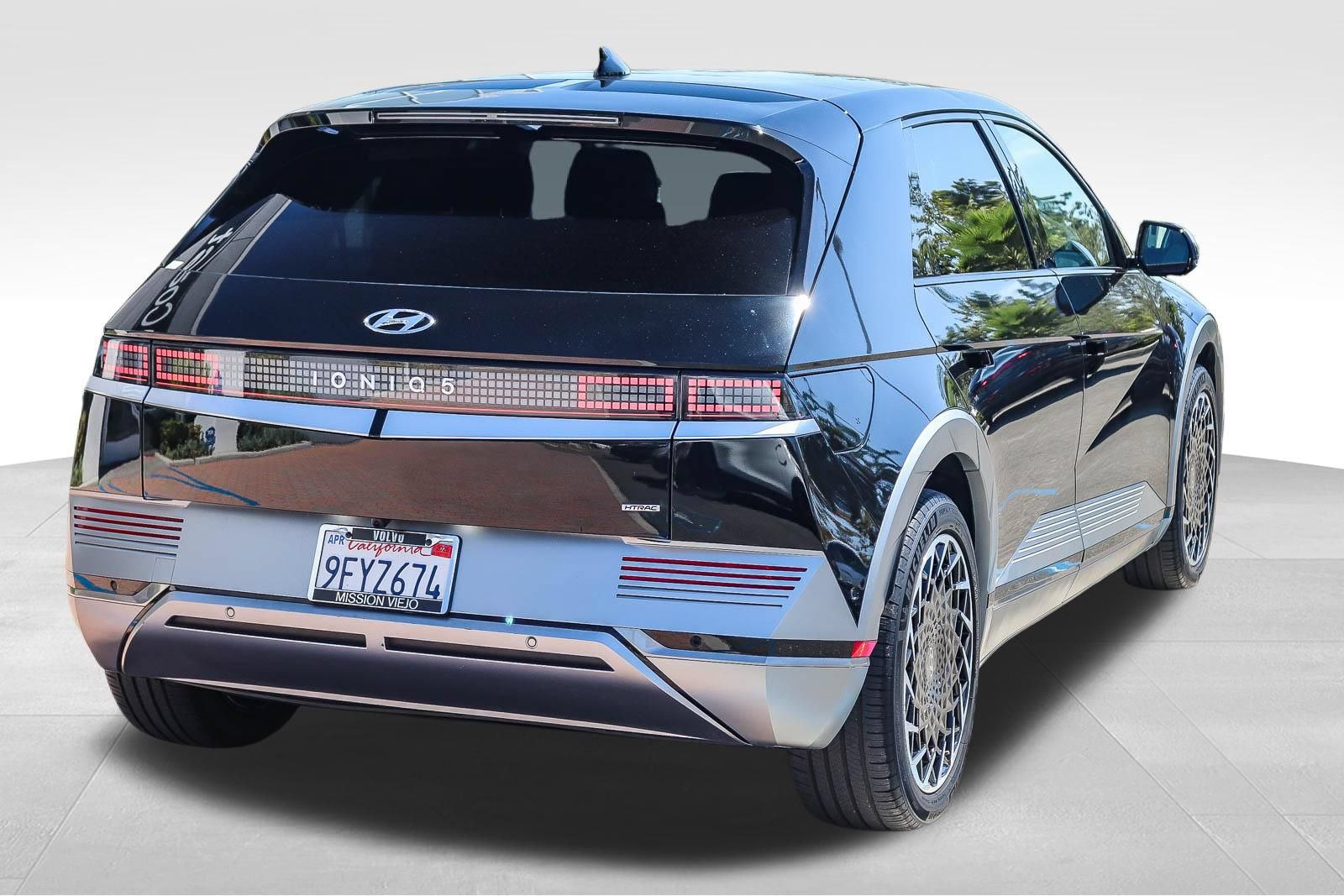 Used 2023 Hyundai Ioniq 5 Limited AWD/4WD image 6