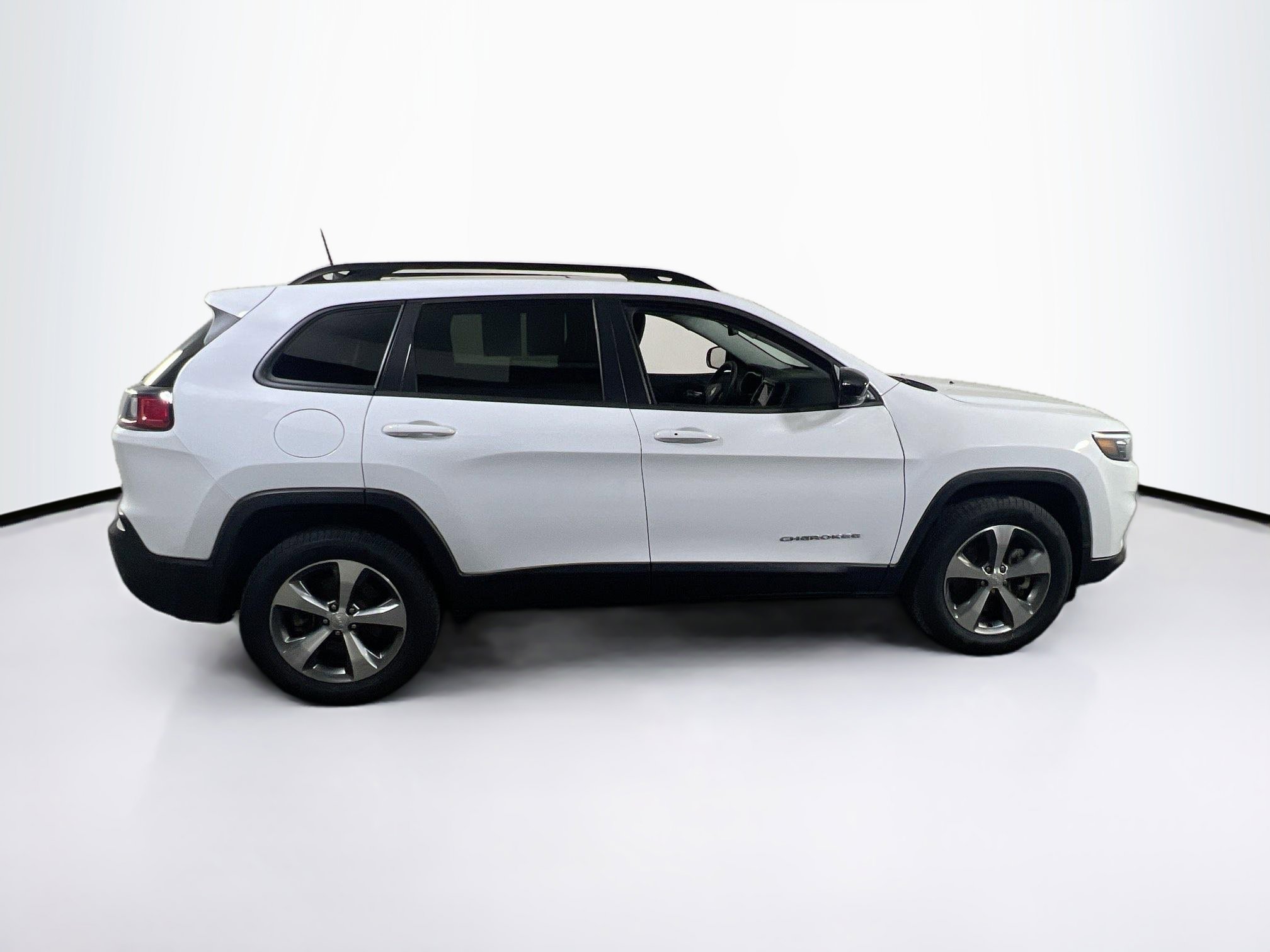 Used 2022 Jeep Cherokee Limited AWD/4WD image 4