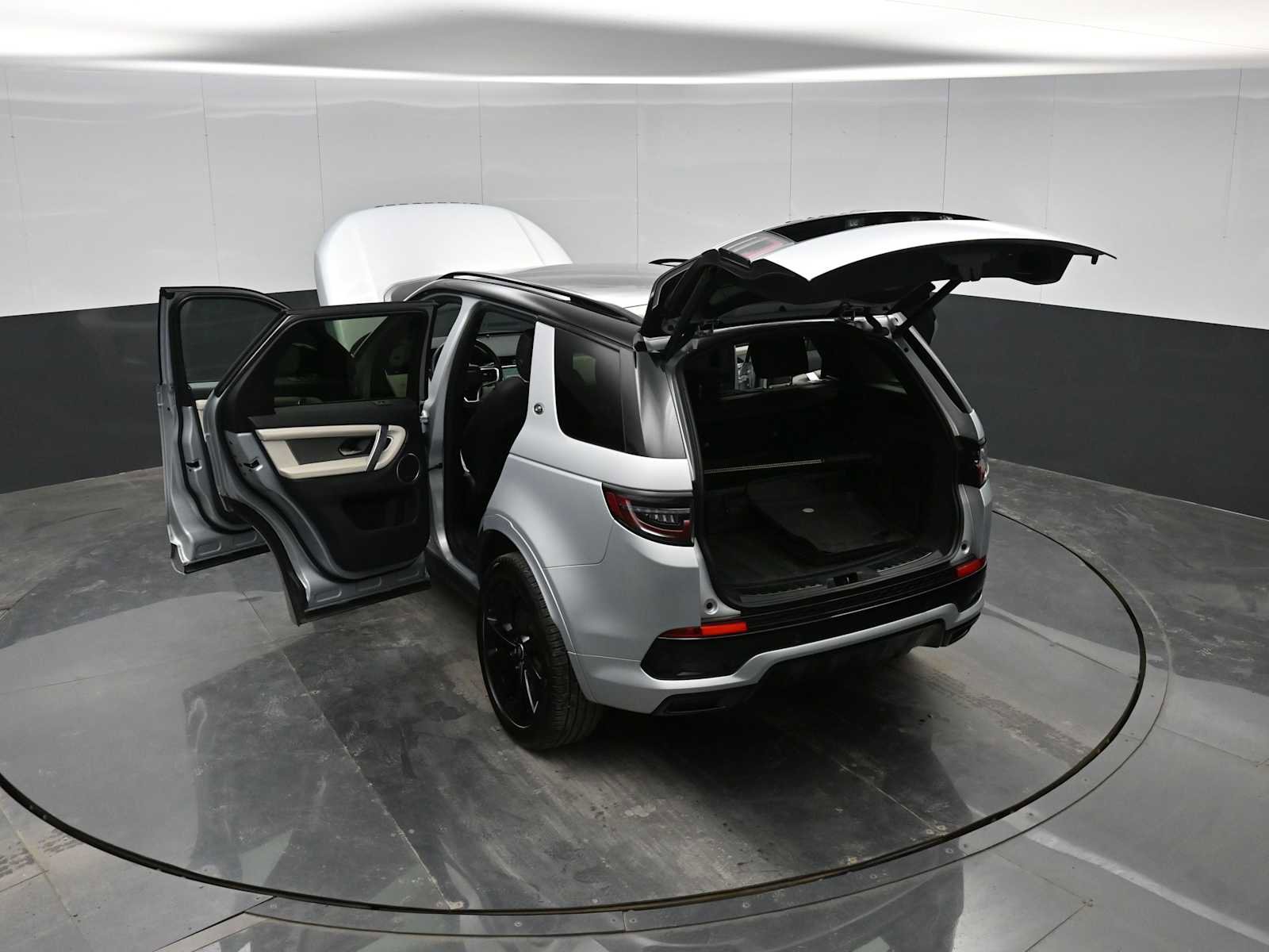 Used 2023 Land Rover Discovery Sport SE R-Dynamic image 38