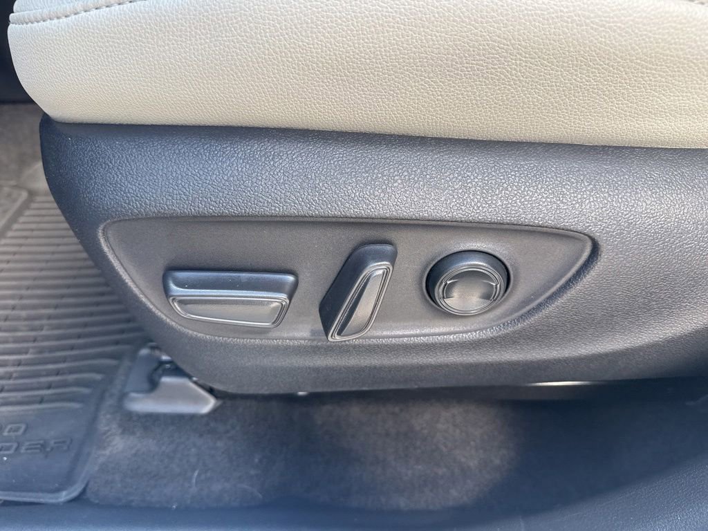 Used 2024 Toyota Grand Highlander AWD image 10