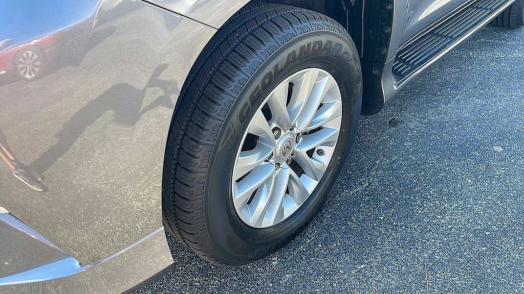 Certified 2023 Lexus GX 460 Premium image 9