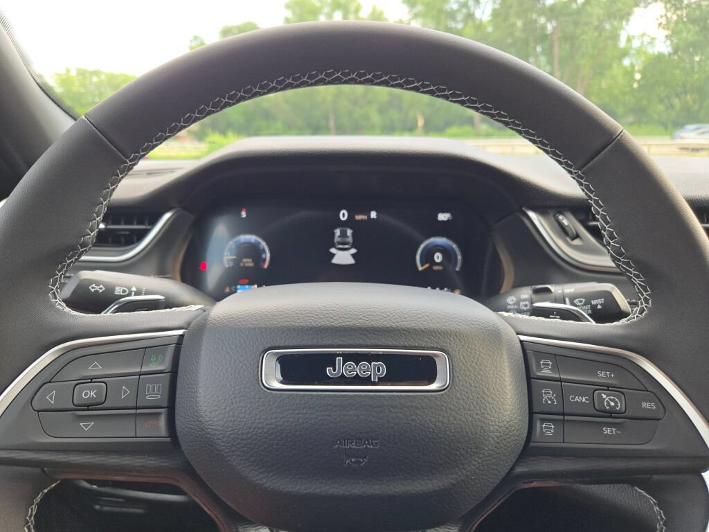 New 2026 Jeep Grand Cherokee Laredo AWD/4WD image 35