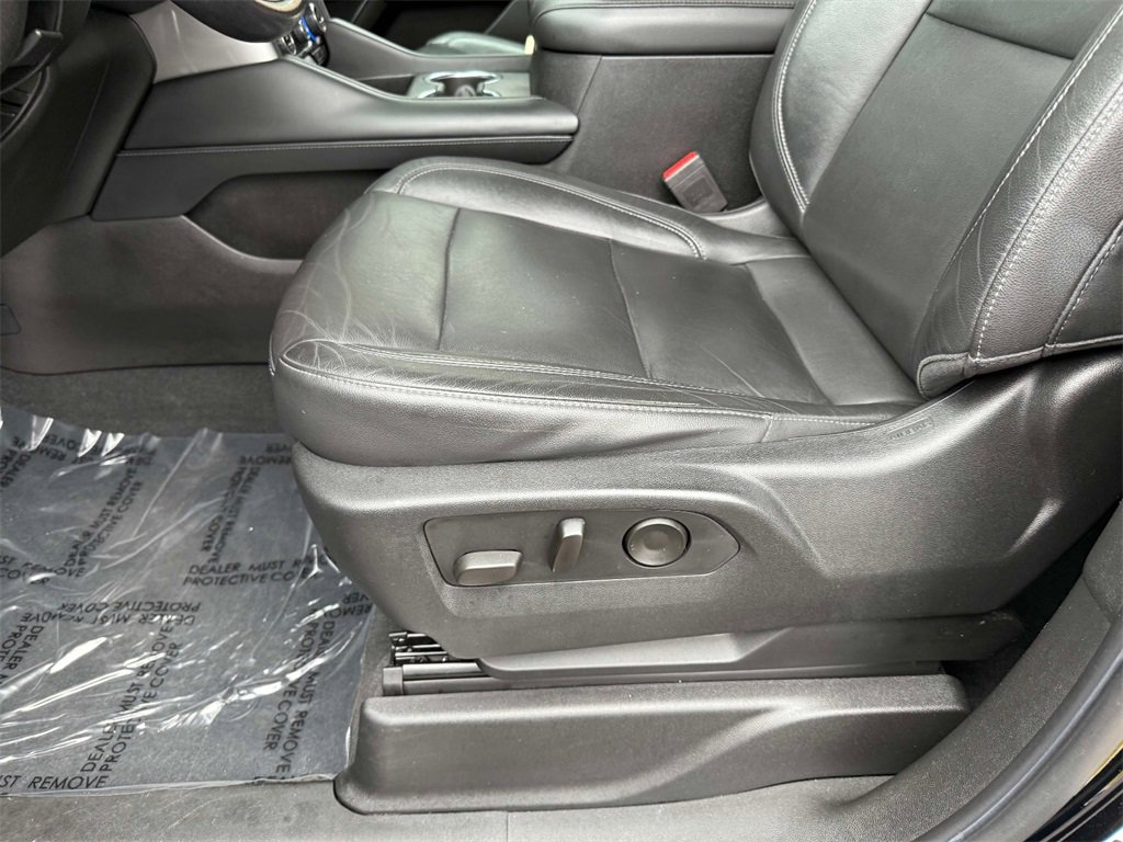 Used 2021 Chevrolet Tahoe LT image 3