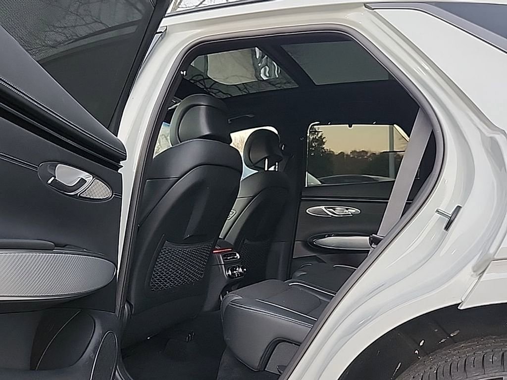 Certified 2025 Genesis GV70 2.5T Sport Prestige w/ Sport Prestige Package image 25