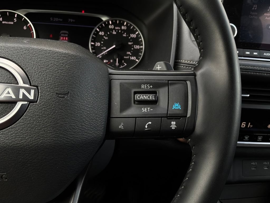 Used 2025 Nissan Rogue SV FWD image 32