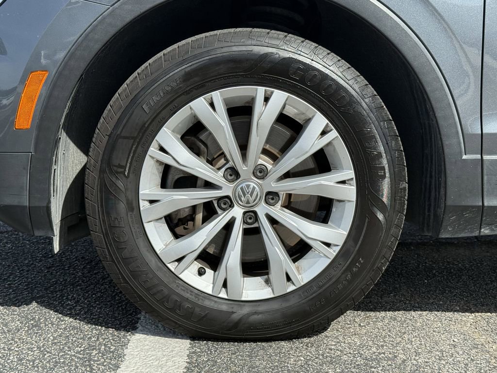 Used 2019 Volkswagen Tiguan SE image 9