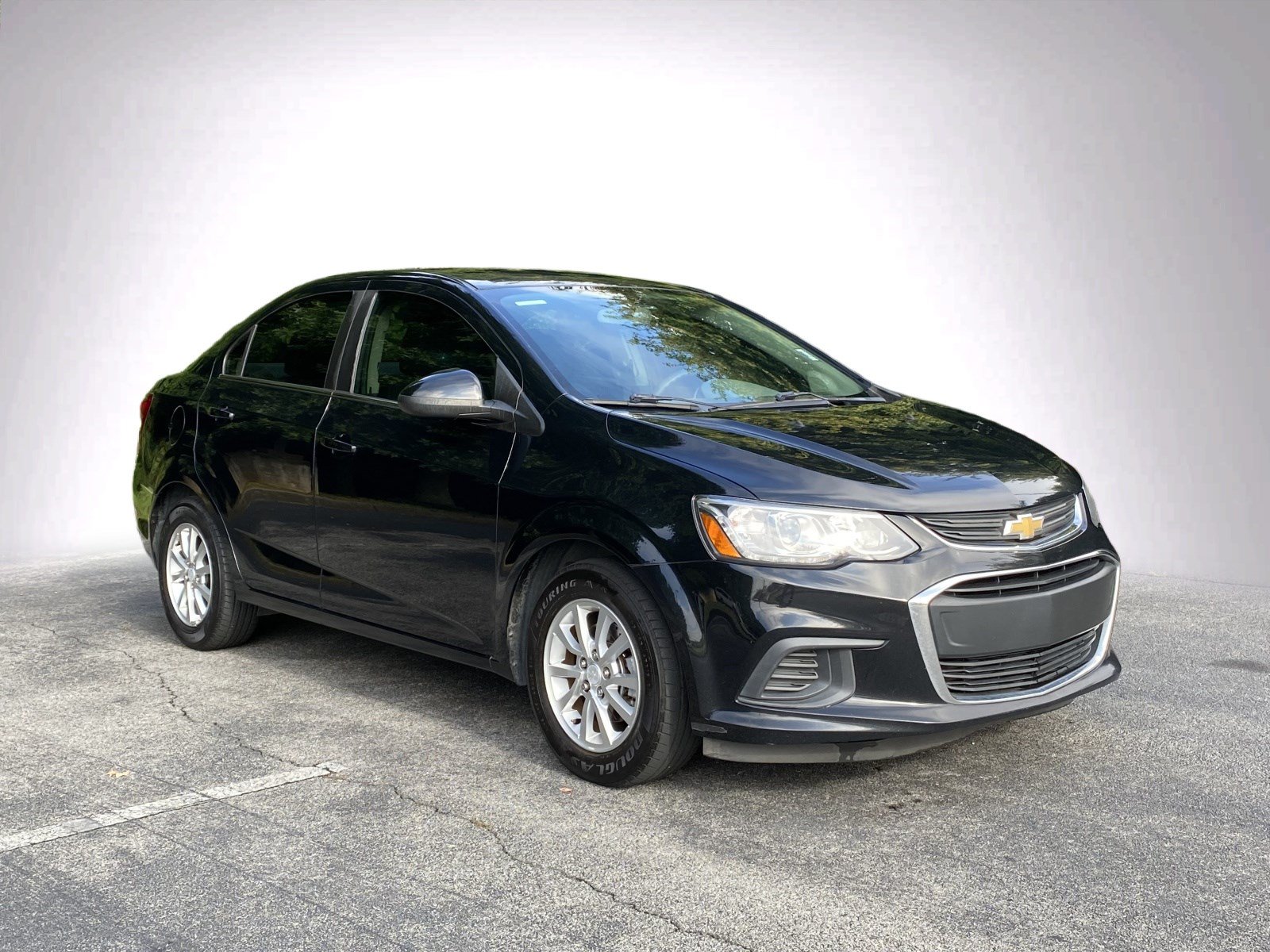 Used 2020 Chevrolet Sonic LT FWD image 2