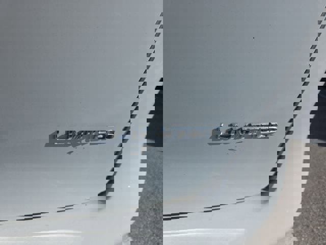 Used 2020 Chrysler Pacifica Limited image 13