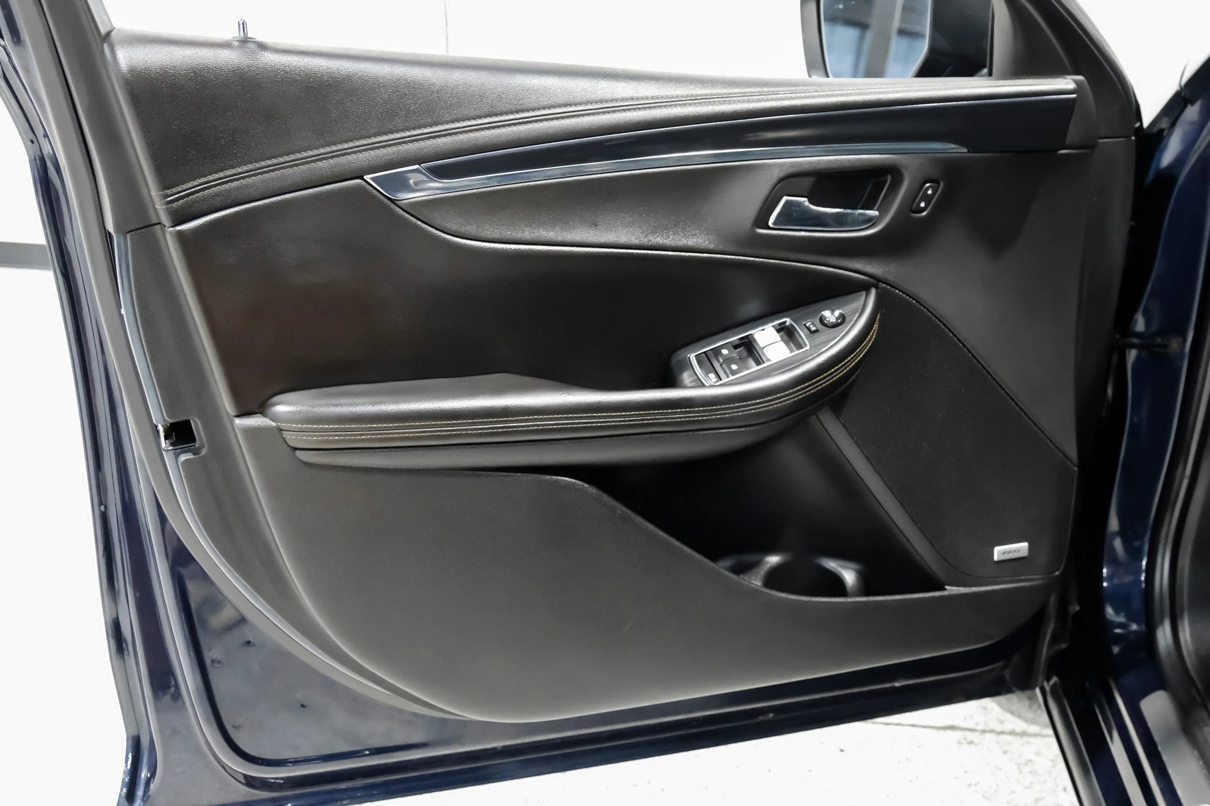 Used 2019 Chevrolet Impala Premier FWD image 41