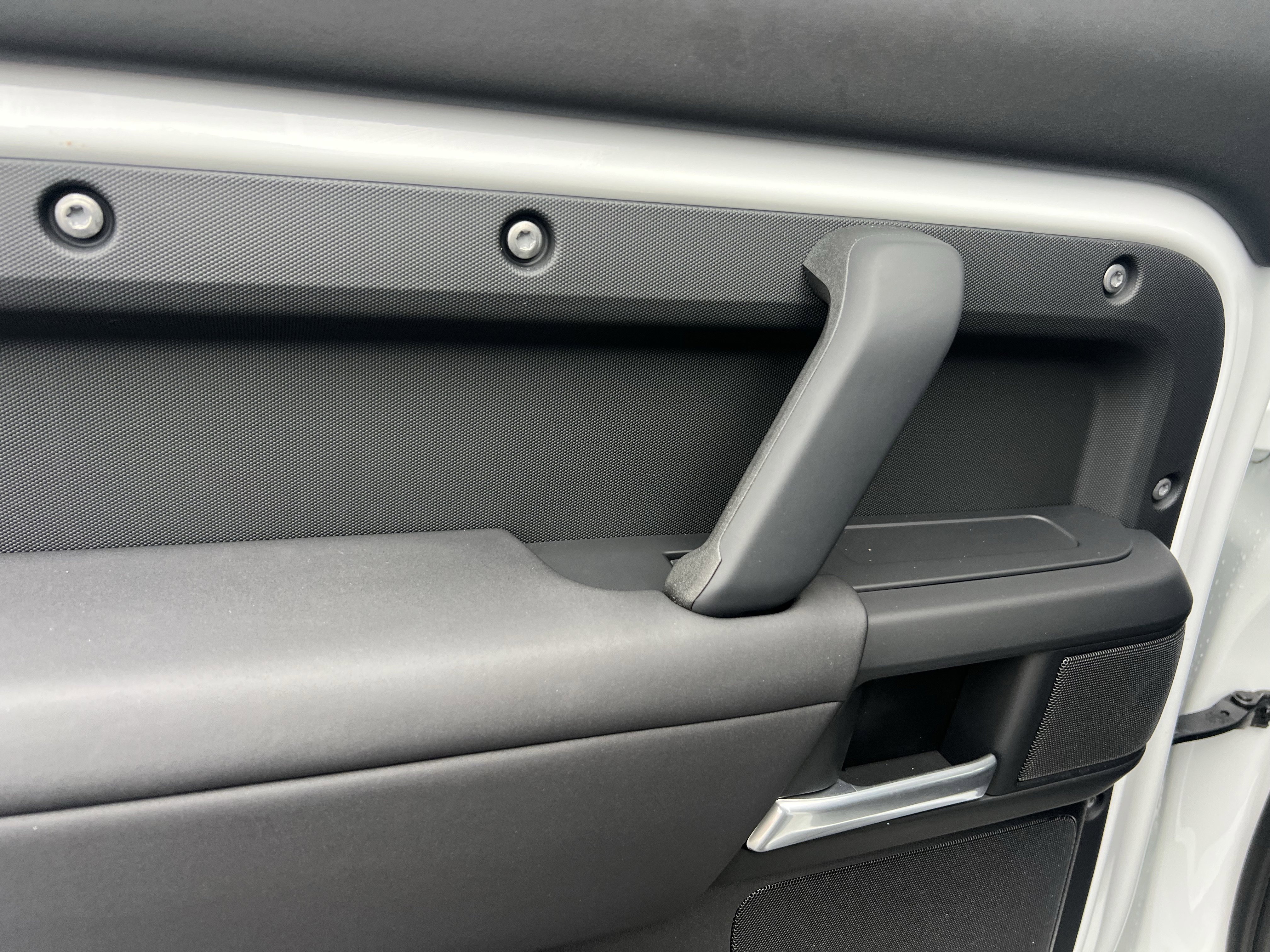 Certified 2025 Land Rover Defender 110 S image 31