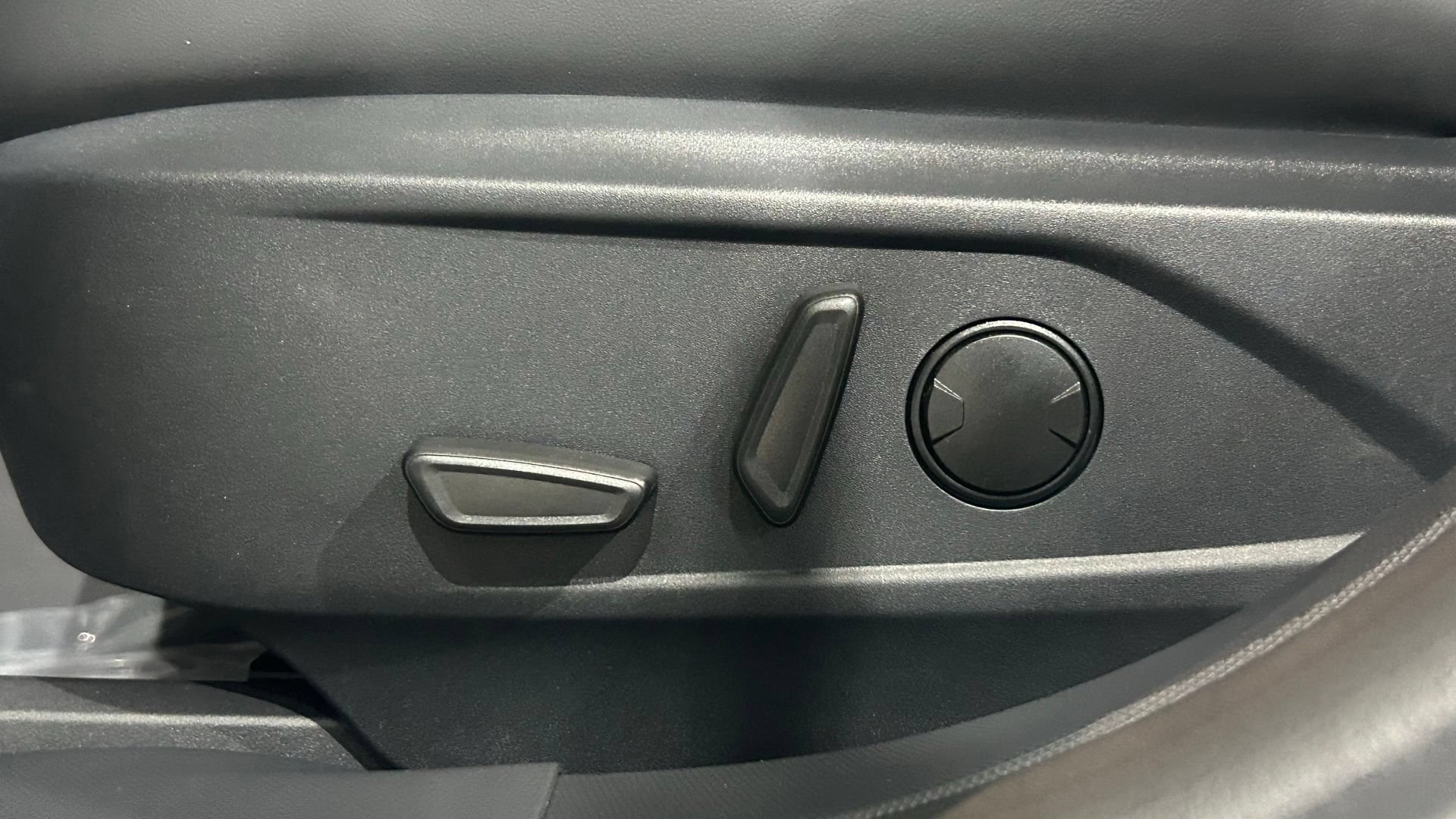 New 2026 Ford Mustang Mach-E Premium AWD/4WD image 38