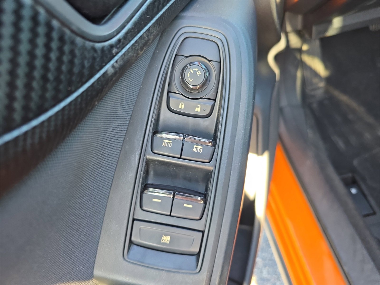 Used 2018 Subaru Crosstrek 2.0i Premium w/ Eyesight System image 14