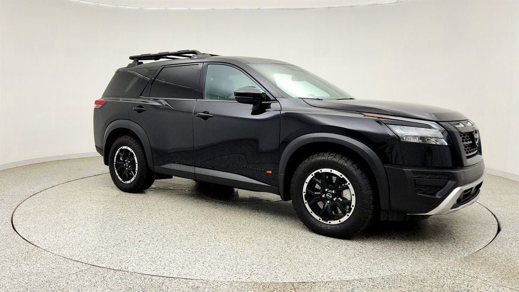 Used 2025 Nissan Pathfinder Rock Creek AWD/4WD image 3