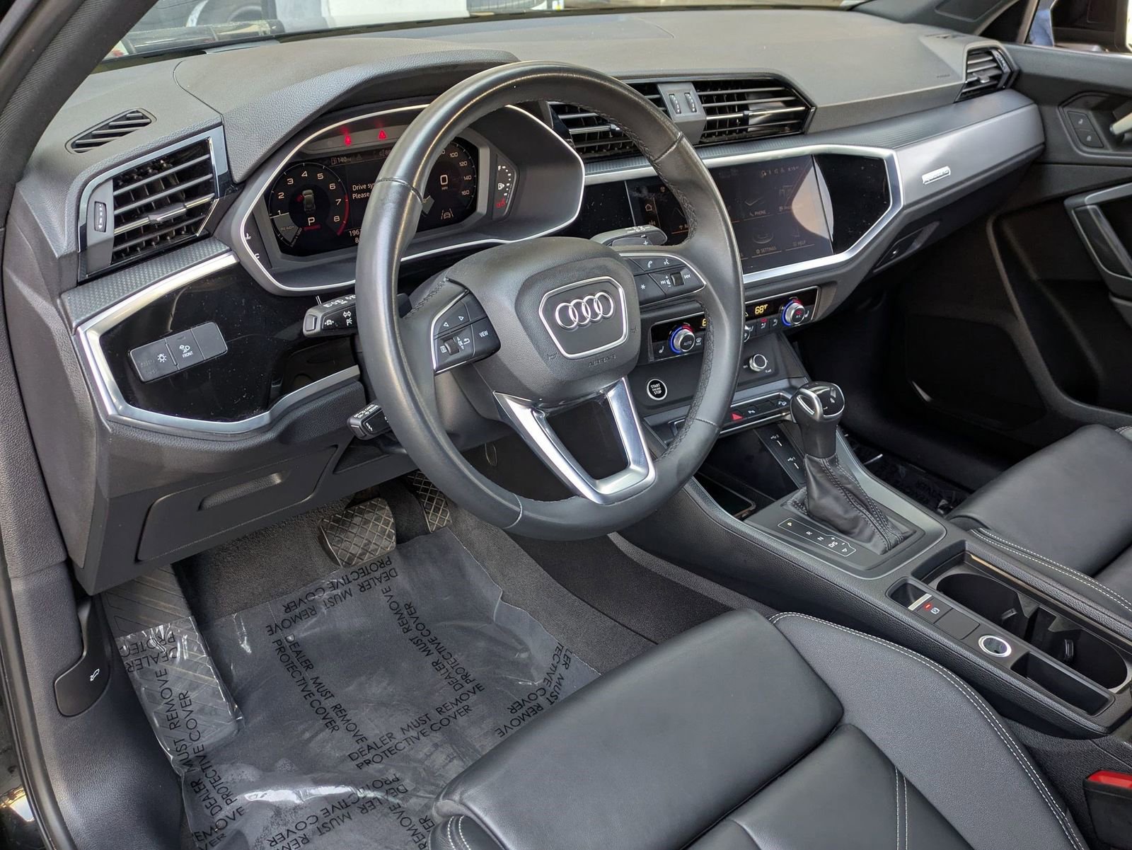 Used 2023 Audi Q3 2.0T Premium w/ Black Optic Sport Package image 15