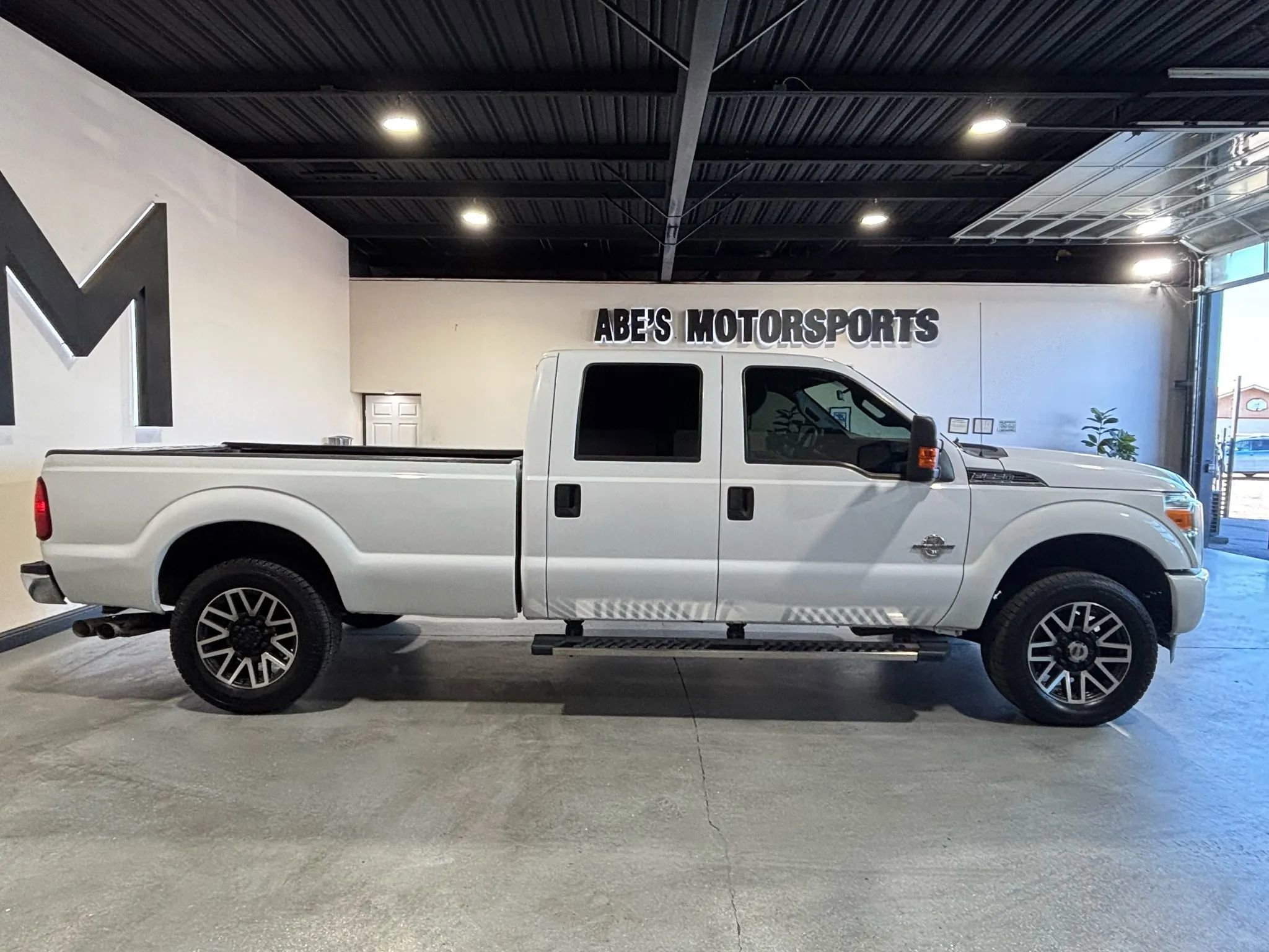 Used 2013 Ford F250 XLT w/ XLT Value Pkg image 4