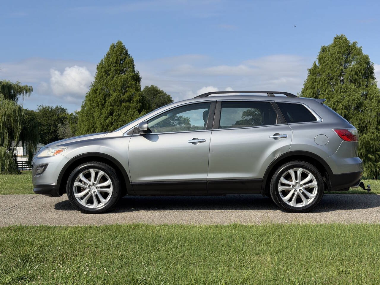 Used 2012 MAZDA CX-9 Grand Touring w/ Moonroof & Bose Audio Pkg FWD image 2