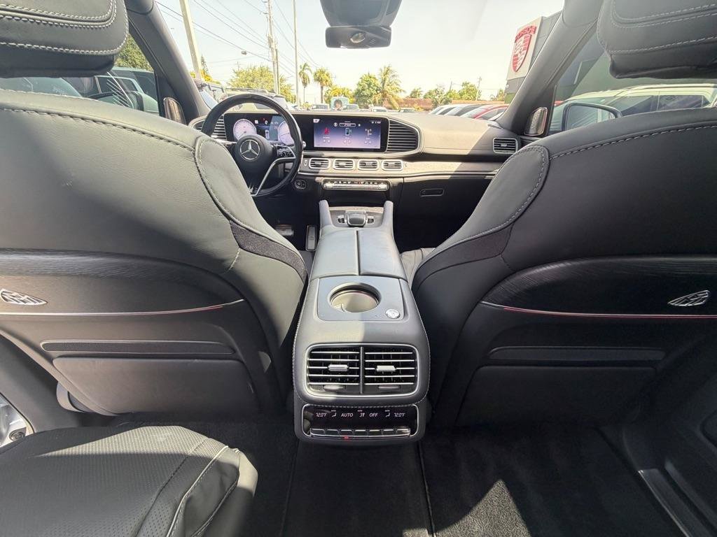 Used 2024 Mercedes-Benz Maybach GLS 600 4MATIC image 56