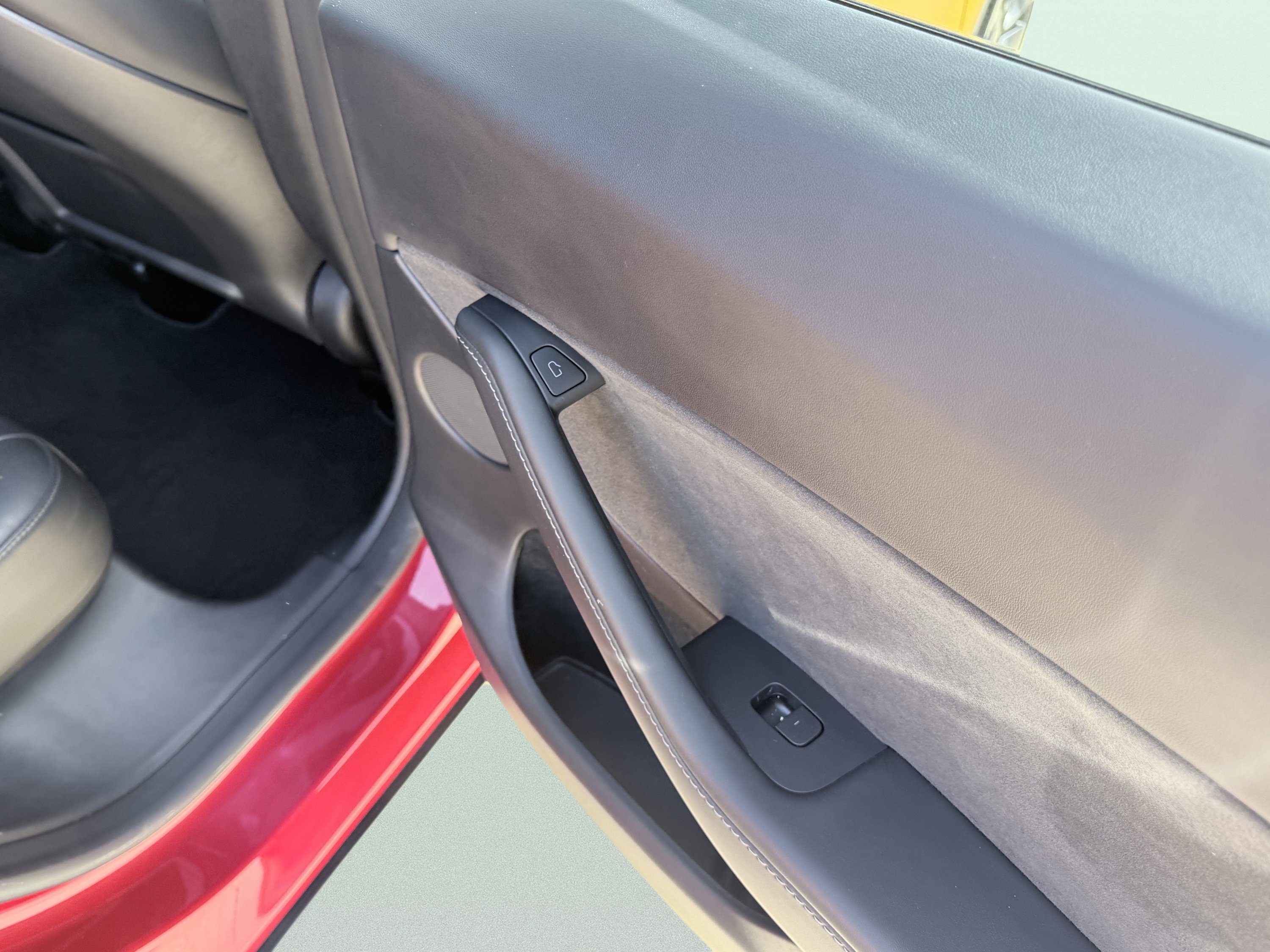 Used 2023 Tesla Model Y Performance image 38