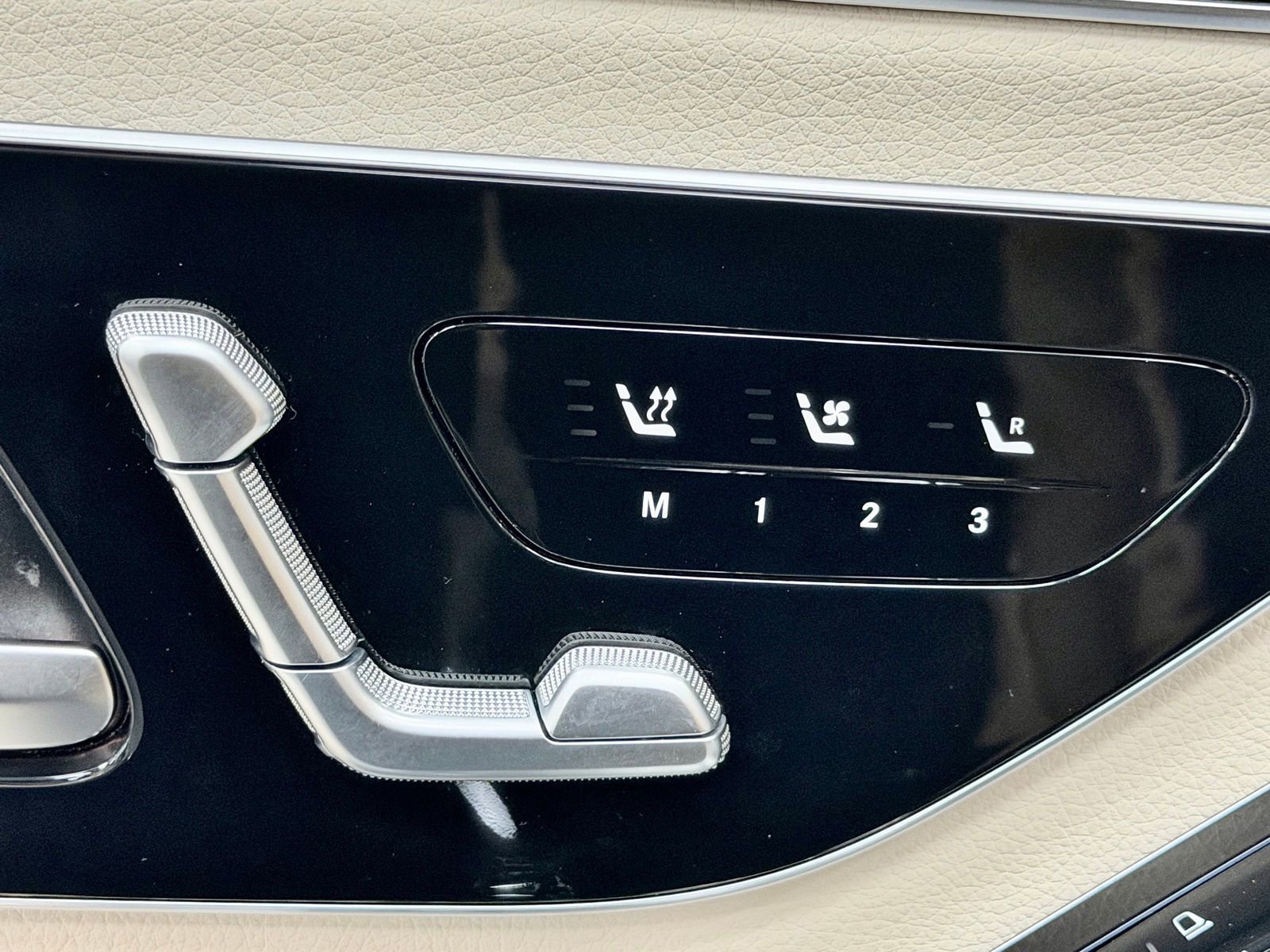 Certified 2022 Mercedes-Benz S 500 4MATIC image 22