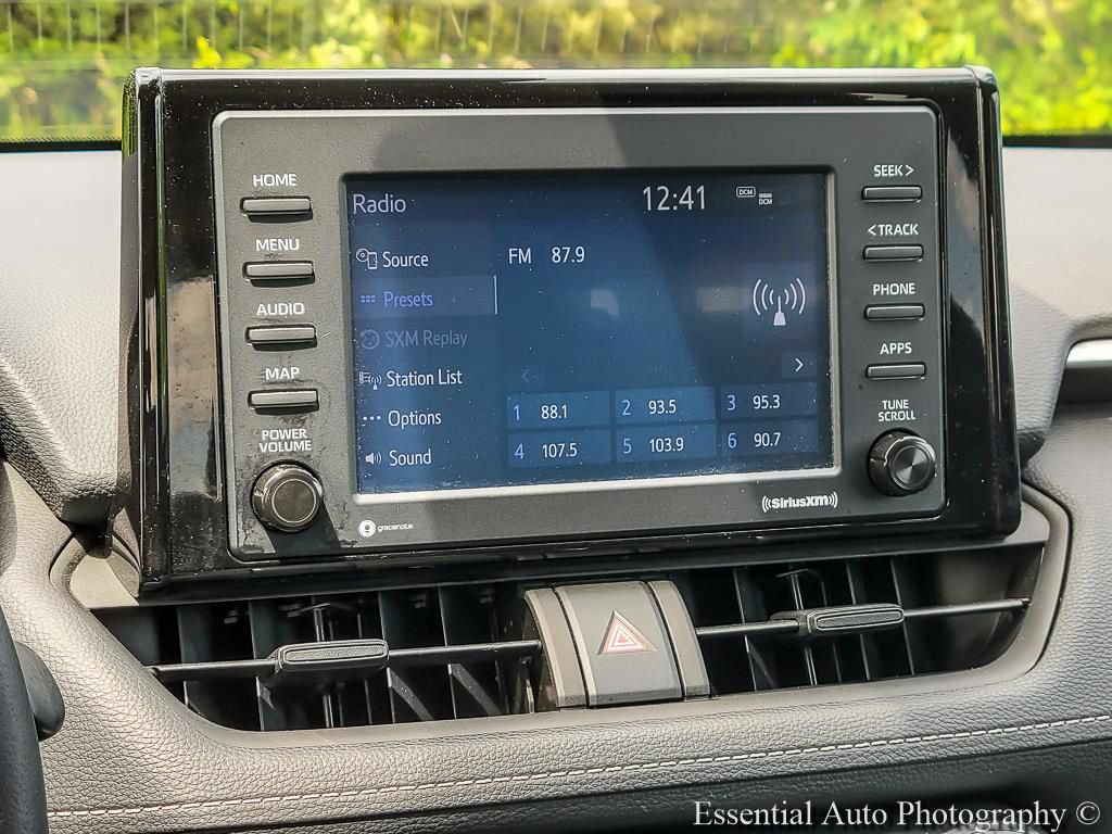 Used 2022 Toyota RAV4 XLE FWD image 19