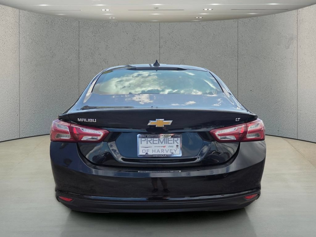 Used 2021 Chevrolet Malibu LT FWD image 4