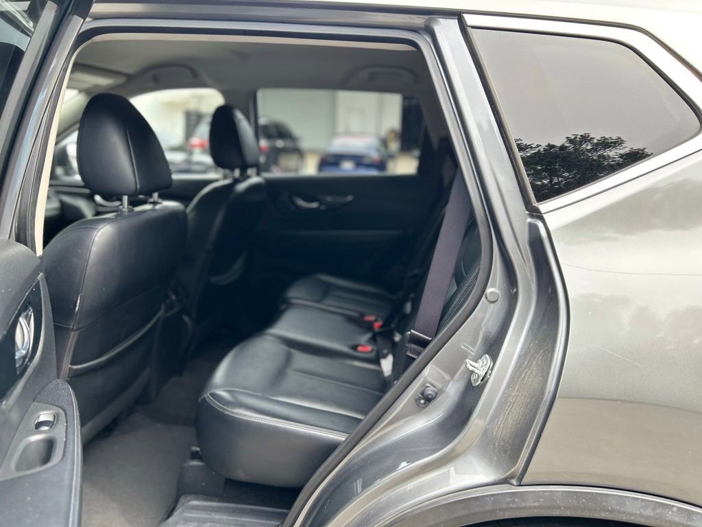 Used 2018 Nissan Rogue SL FWD image 10