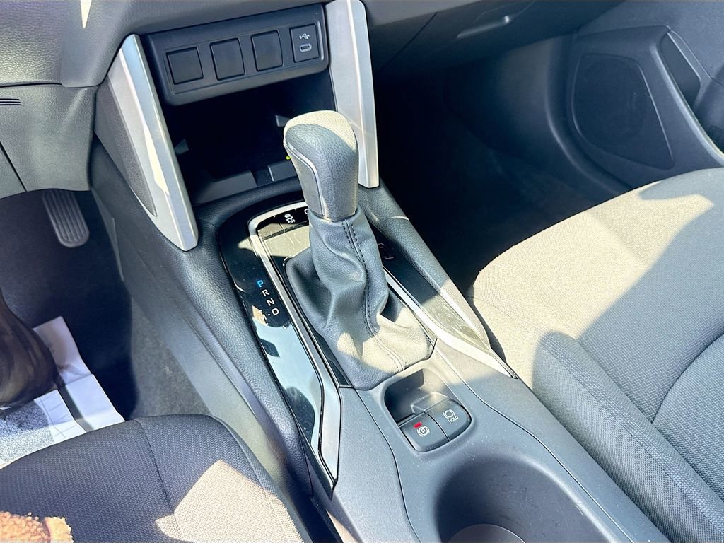 Used 2024 Toyota Corolla Cross LE w/ Moonroof Package FWD image 17