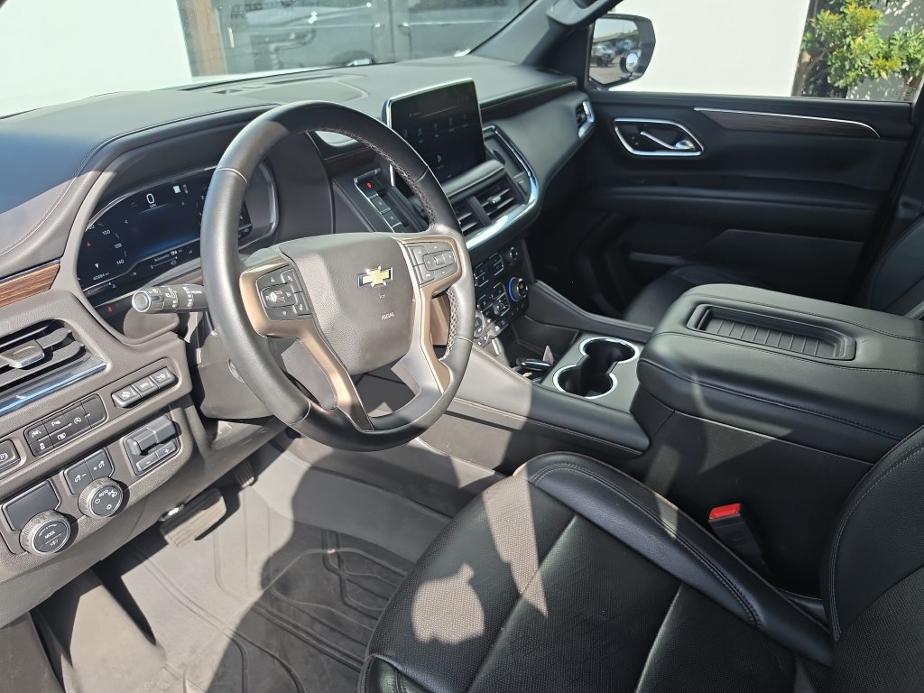 Used 2023 Chevrolet Suburban High Country w/ LPO, Illumination Package RWD image 19