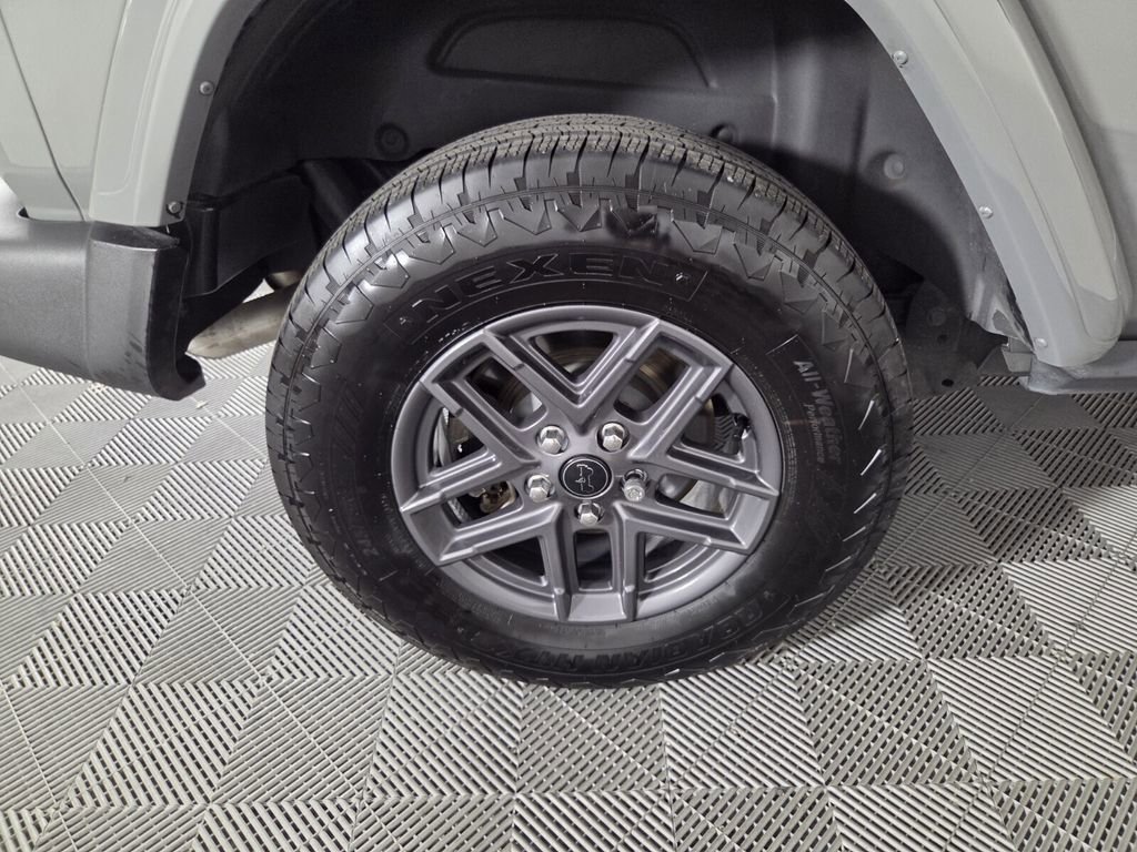 Certified 2021 Jeep Wrangler Willys image 29