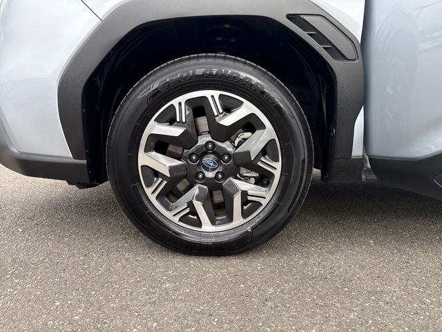 Used 2025 Subaru Forester Premium image 29