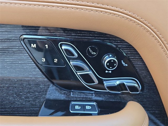 Used 2021 Land Rover Range Rover Autobiography Fifty Edition image 27