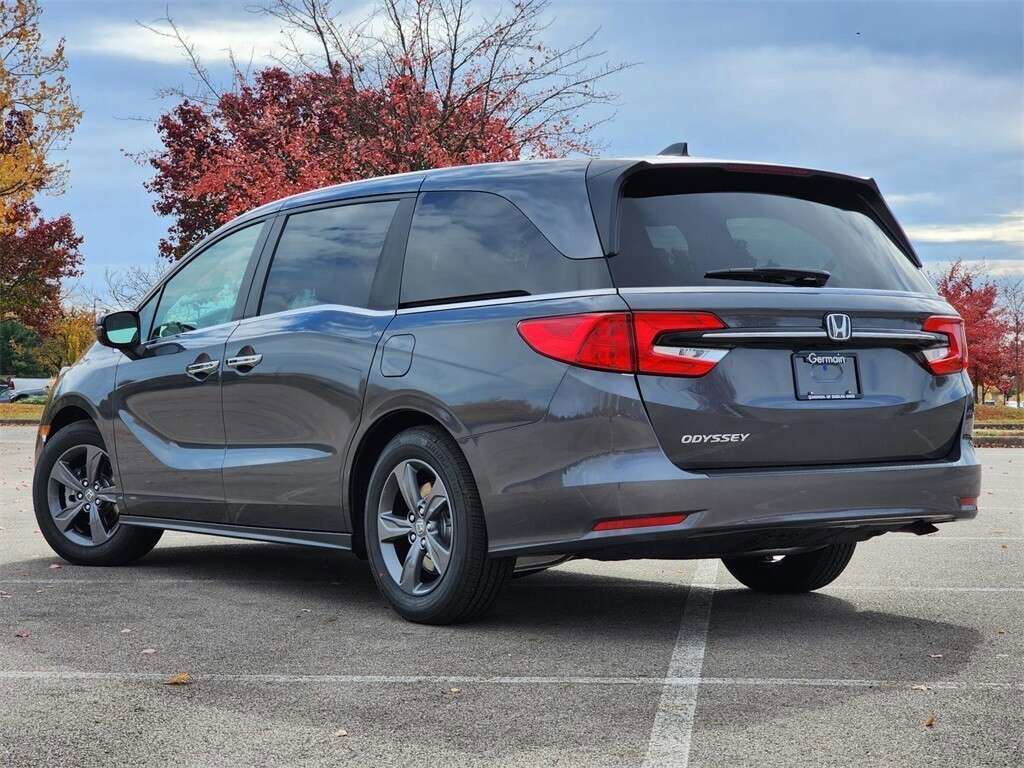 Certified 2024 Honda Odyssey EX image 11