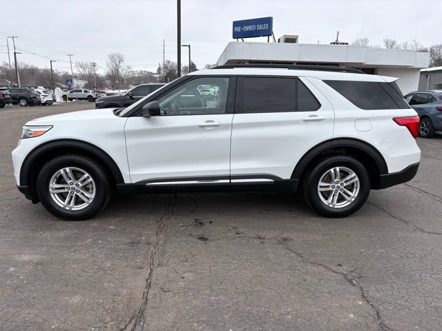 Used 2020 Ford Explorer XLT w/ Class III Trailer Tow Package image 2