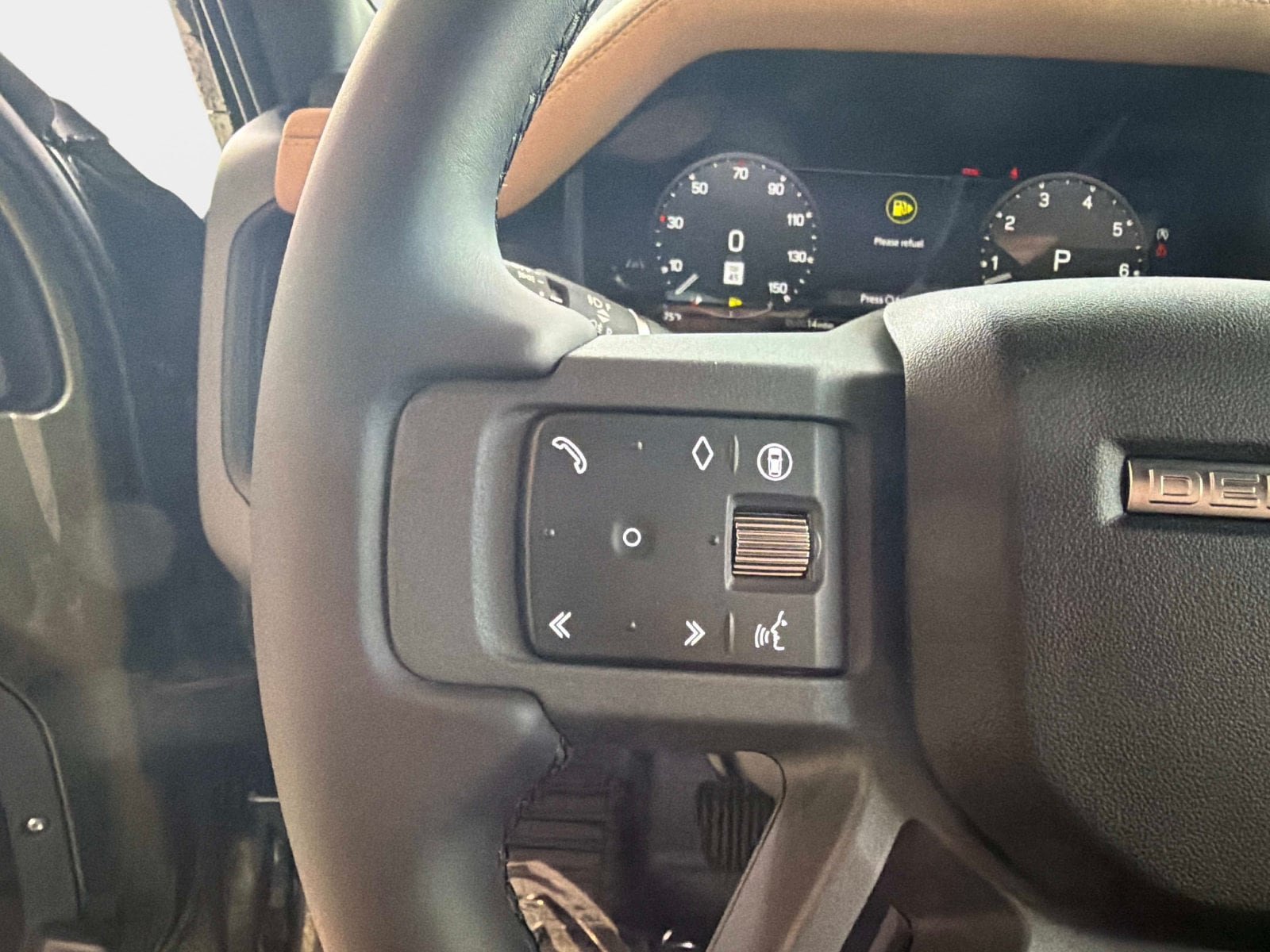 New 2026 Land Rover Defender 110 X-Dynamic SE AWD/4WD image 28