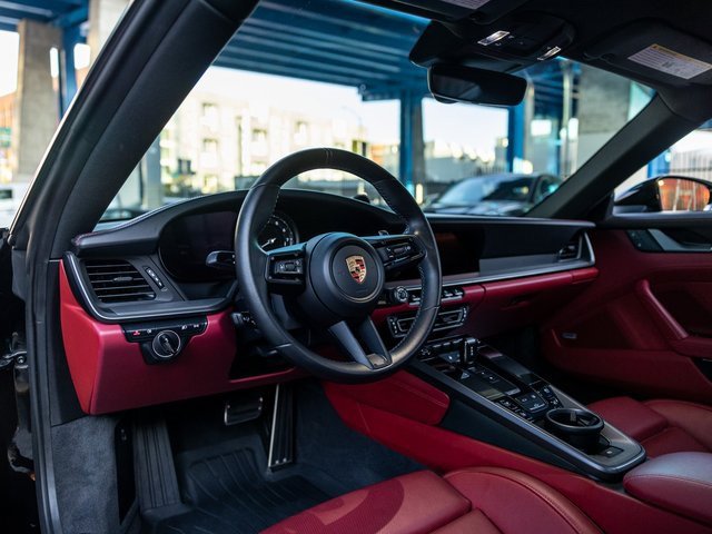 Used 2024 Porsche 911 Carrera 4S image 4