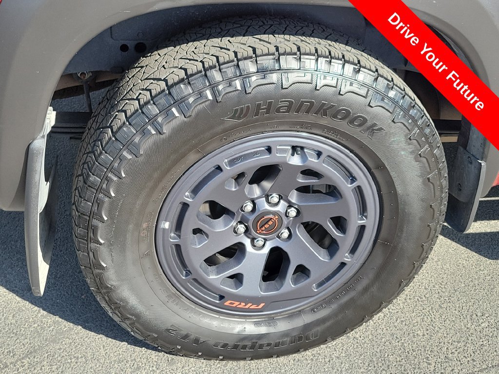 Used 2025 Nissan Frontier Pro-X RWD image 30
