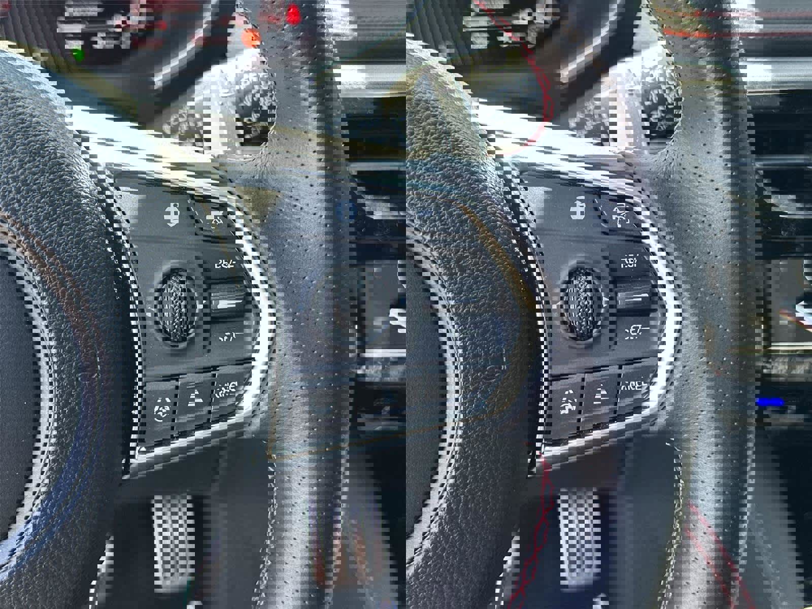 Used 2025 Acura MDX A-Spec image 25