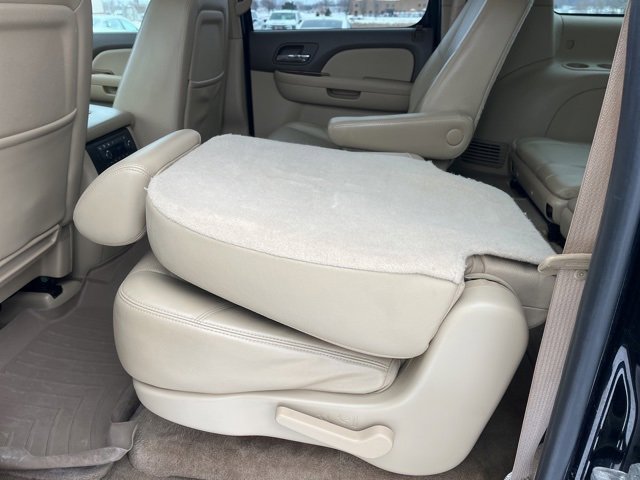 Used 2009 Chevrolet Suburban LTZ image 39