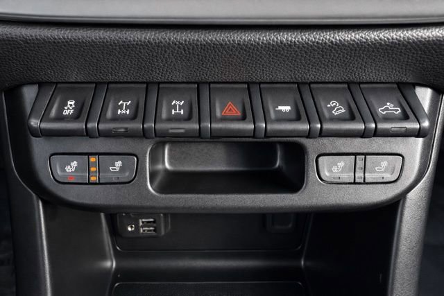 Used 2021 Chevrolet Colorado ZR2 w/ ZR2 Dusk Special Edition image 26