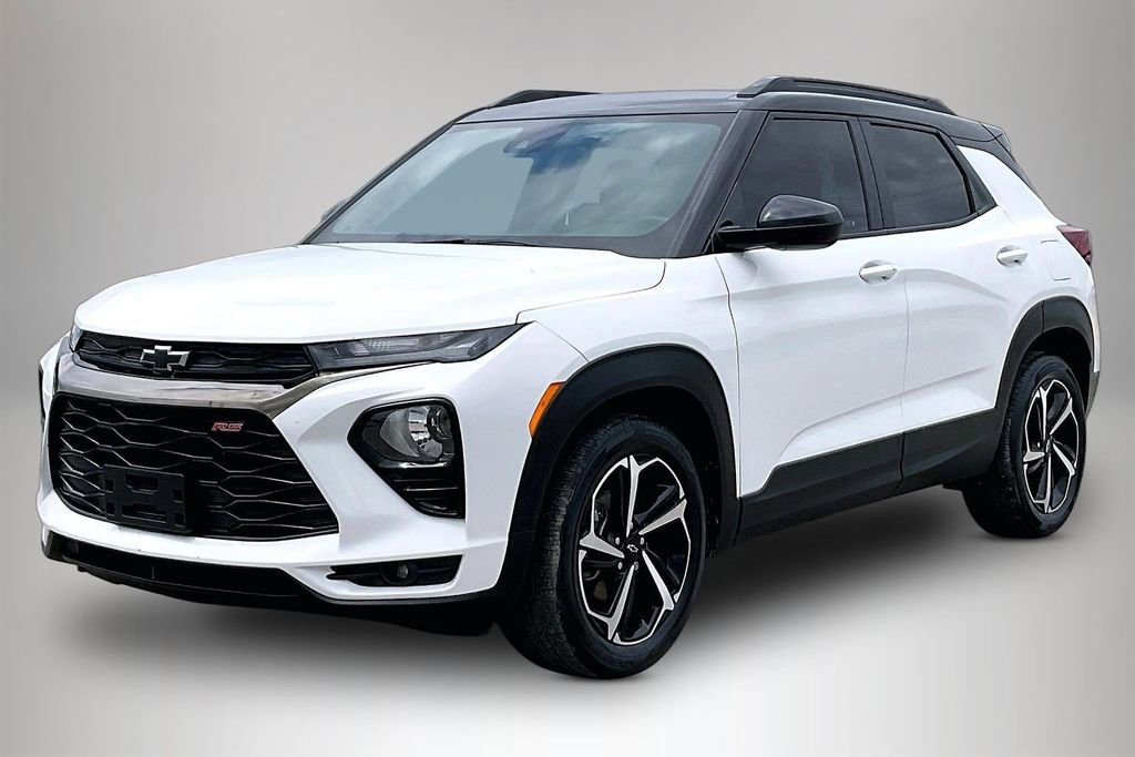 Used 2023 Chevrolet TrailBlazer RS w/ Convenience Package FWD image 2