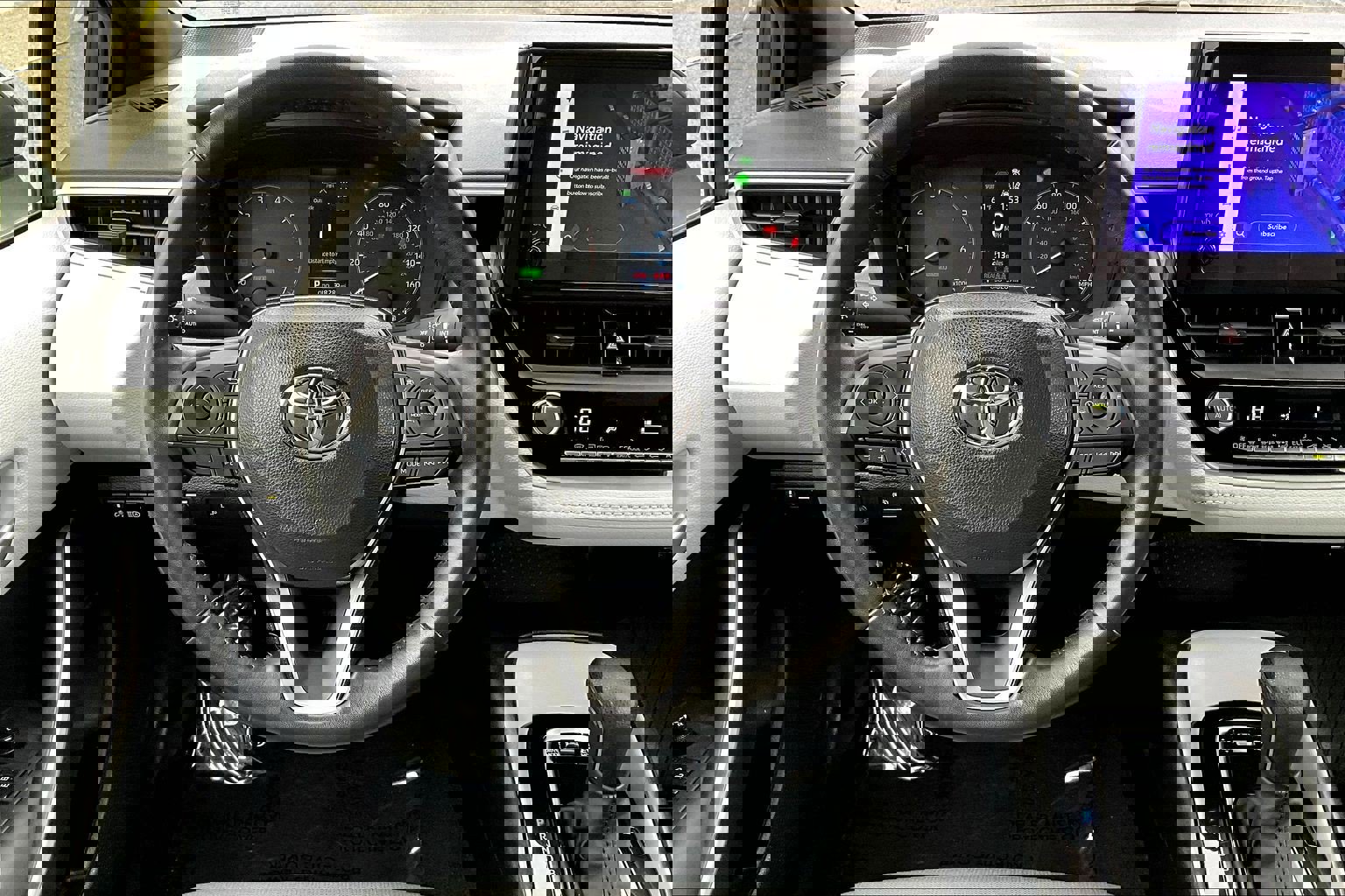 Used 2024 Toyota Corolla SE image 5