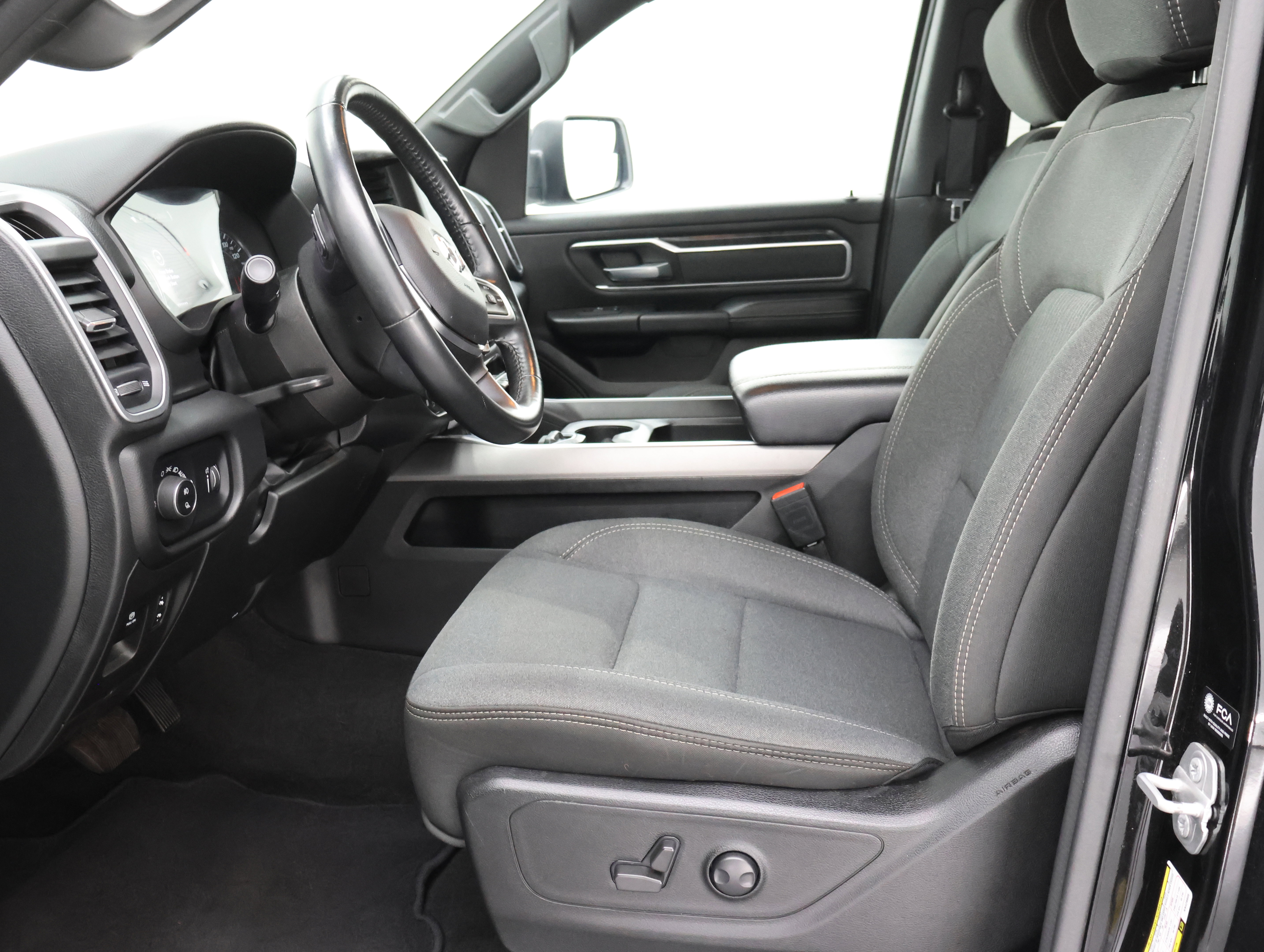 Used 2022 RAM 1500 Big Horn AWD/4WD image 8