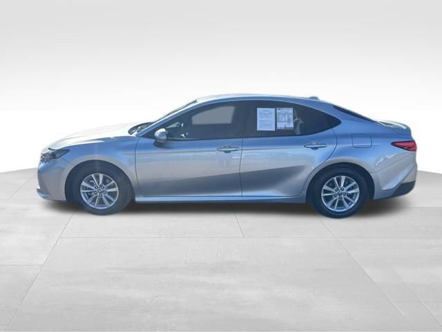 Used 2025 Toyota Camry LE w/ Convenience Package FWD image 2