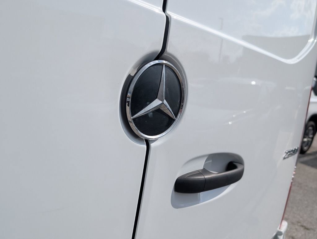 Used 2025 Mercedes-Benz Sprinter 2500 image 11