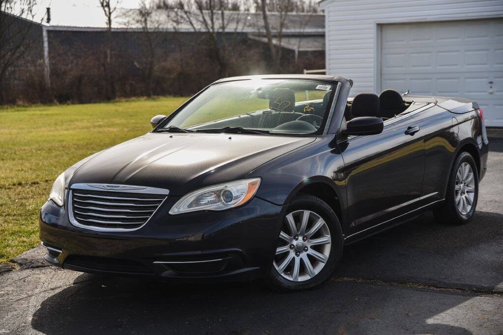 Used 2012 Chrysler 200 Touring FWD image 33