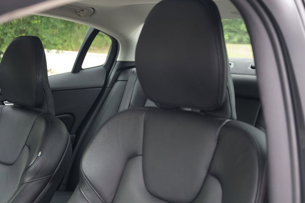 Used 2023 Volvo S60 B5 Plus w/ Climate Package FWD image 15