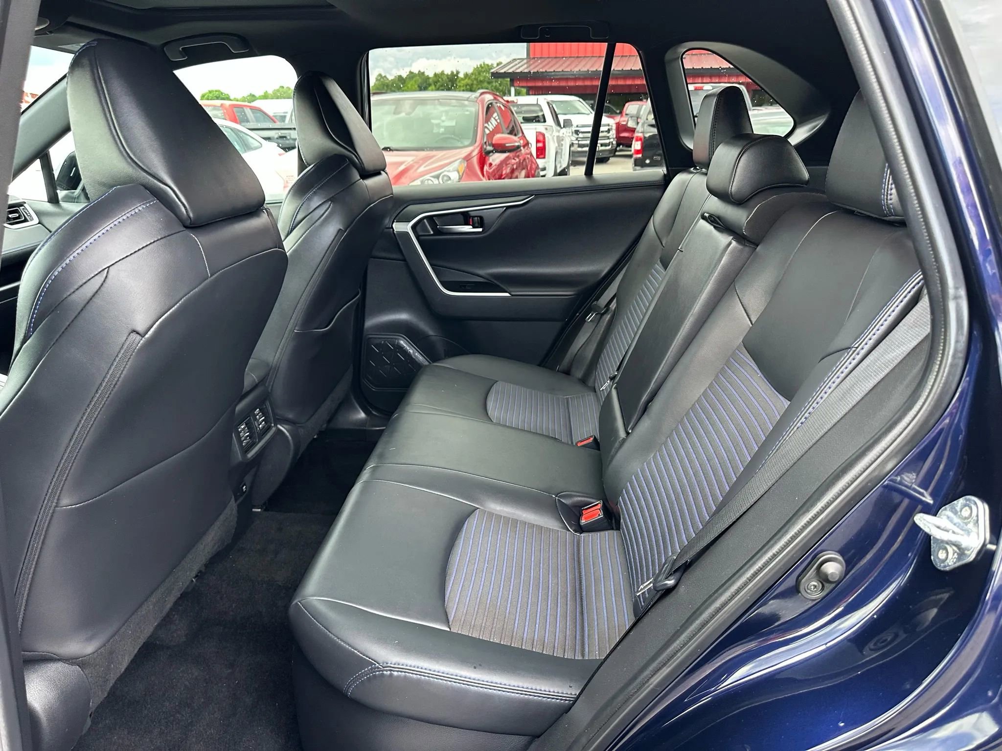 Used 2021 Toyota RAV4 XSE w/ Carpet Mat Package (TMS) AWD/4WD image 14