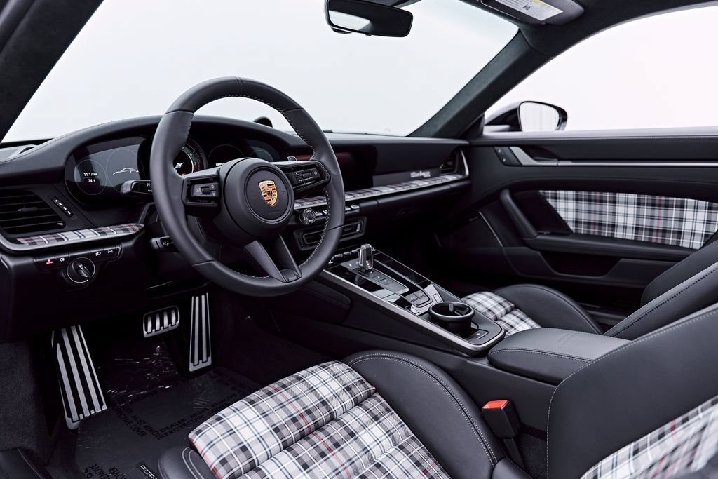 Used 2025 Porsche 911 Turbo S AWD/4WD image 2